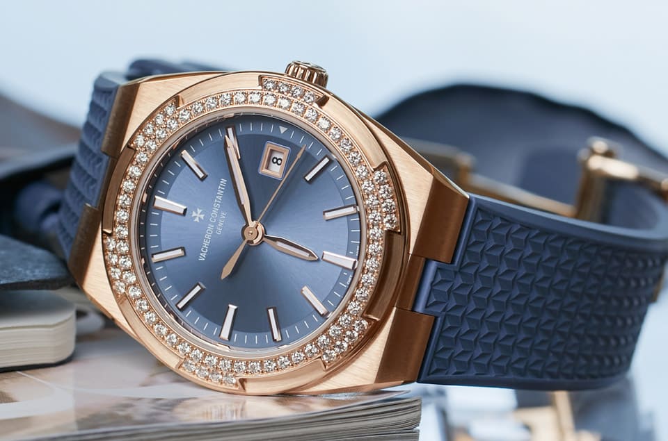 Overseas石英女表特有「晴山蓝」面盘 江诗丹顿专为这个国家限量打造