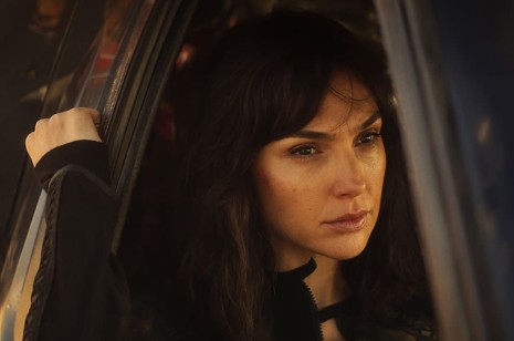 「神力女超人」盖儿加朵Netflix新片戴一支很厉害的全功能表