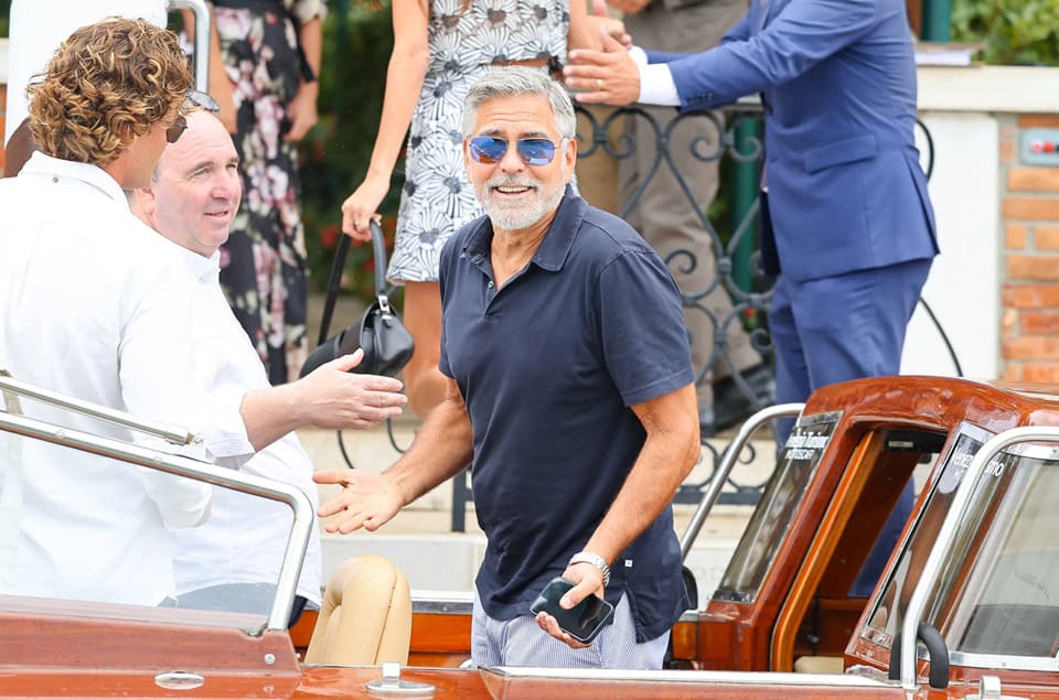 男神乔治克隆尼出席威尼斯影展令人意外“戴了一支亲切的表” 