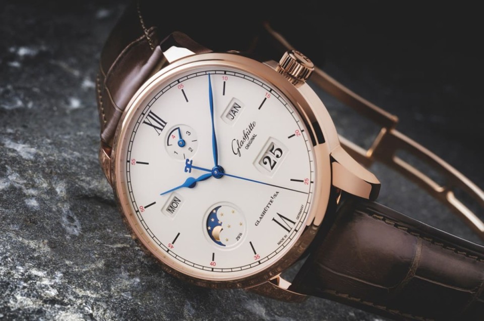 「德制正装复杂表首选」格拉苏蒂原创Senator万年历风靡市场三大理由