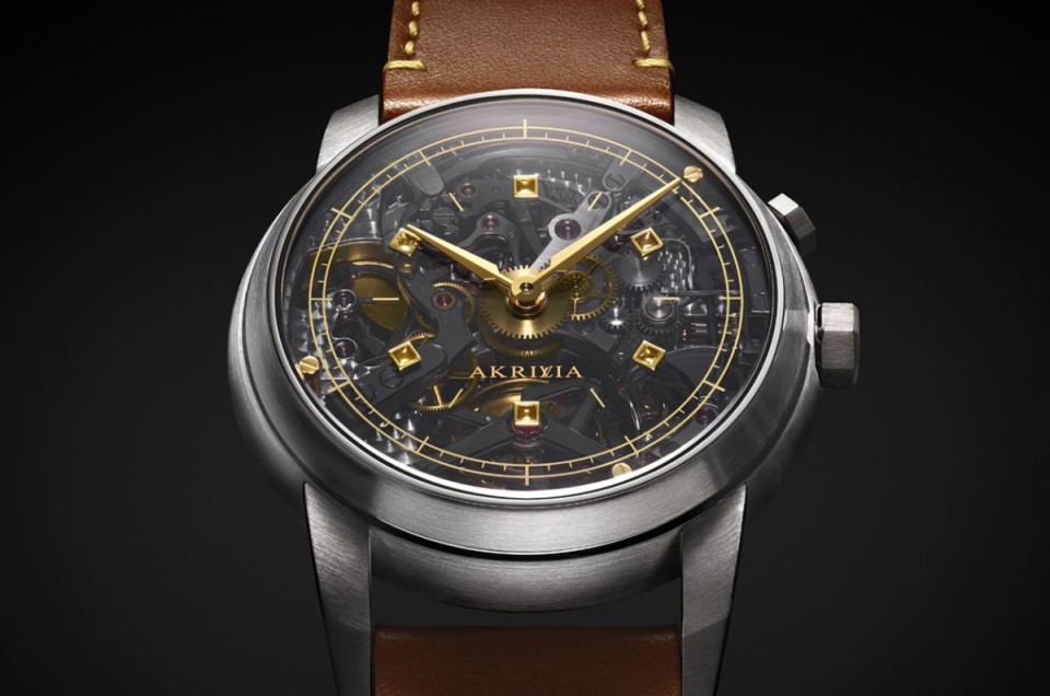 路易威登与独立制表品牌AKRILVIA共创会自鸣的陀飞轮计时码表