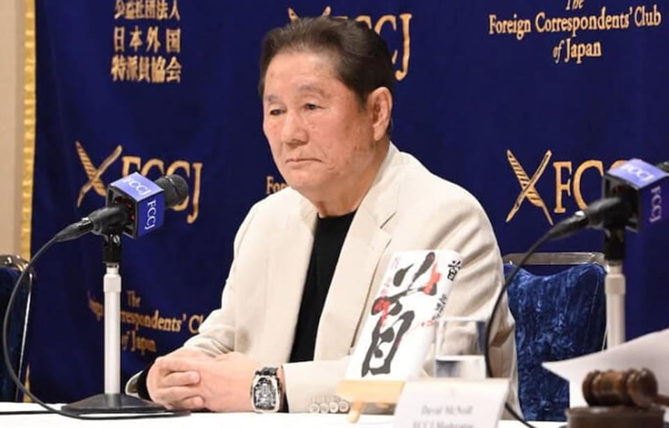 金马奖颁奖嘉宾  名导北野武宣传新片《首》 手上千万大表超吸睛