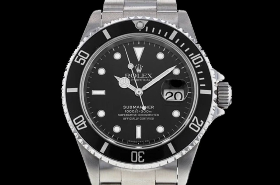 知名二手表通路一日限定特价黑水鬼只卖20万 上架即秒杀