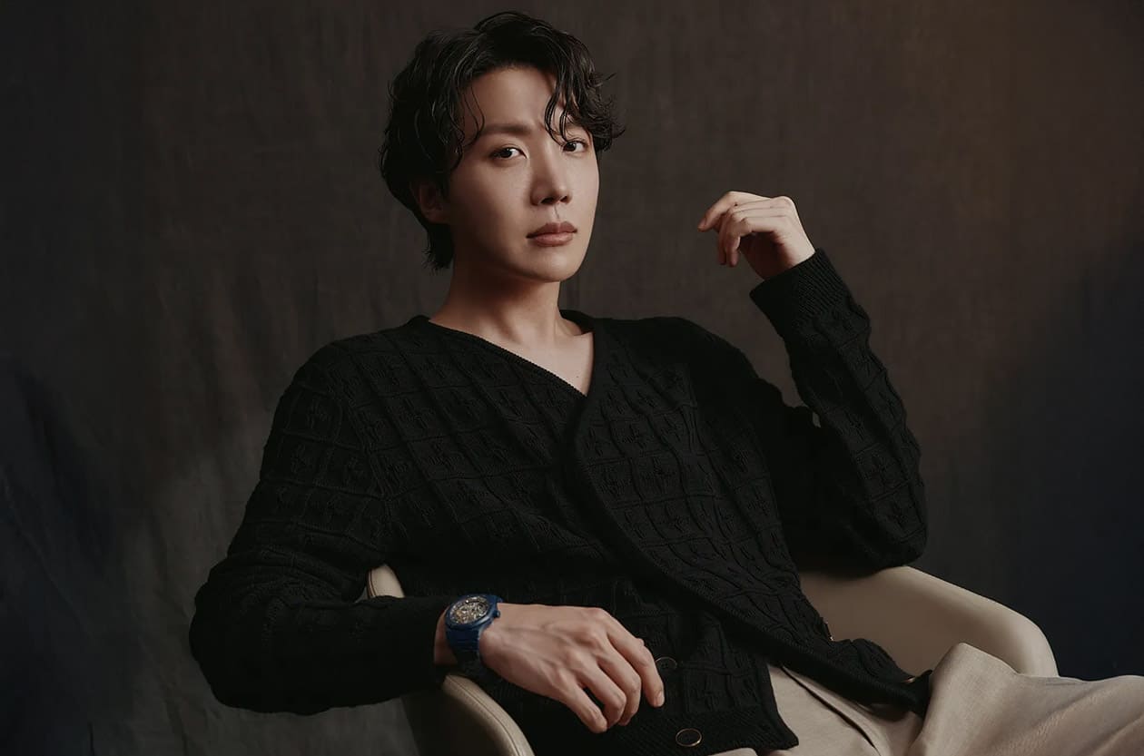 BTS J-Hope国际影响力再攀巔峰 一窥他在《Billboard》封面佩戴爱彼名表