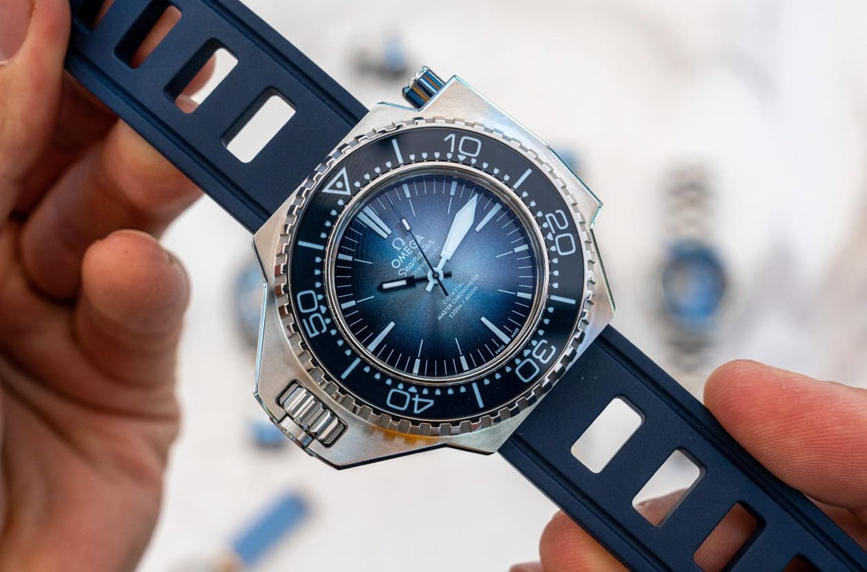 办公室也能戴的深海怪兽！从欧米茄Ploprof到帝舵Pelagos：为何需要一只千米潜水表？