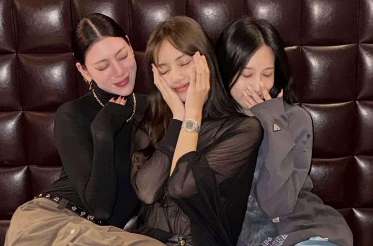 人間芭比2026行程滿檔！Lisa引領電子雞復古潮，跨年派對靠「這支」百達翡麗鎮場