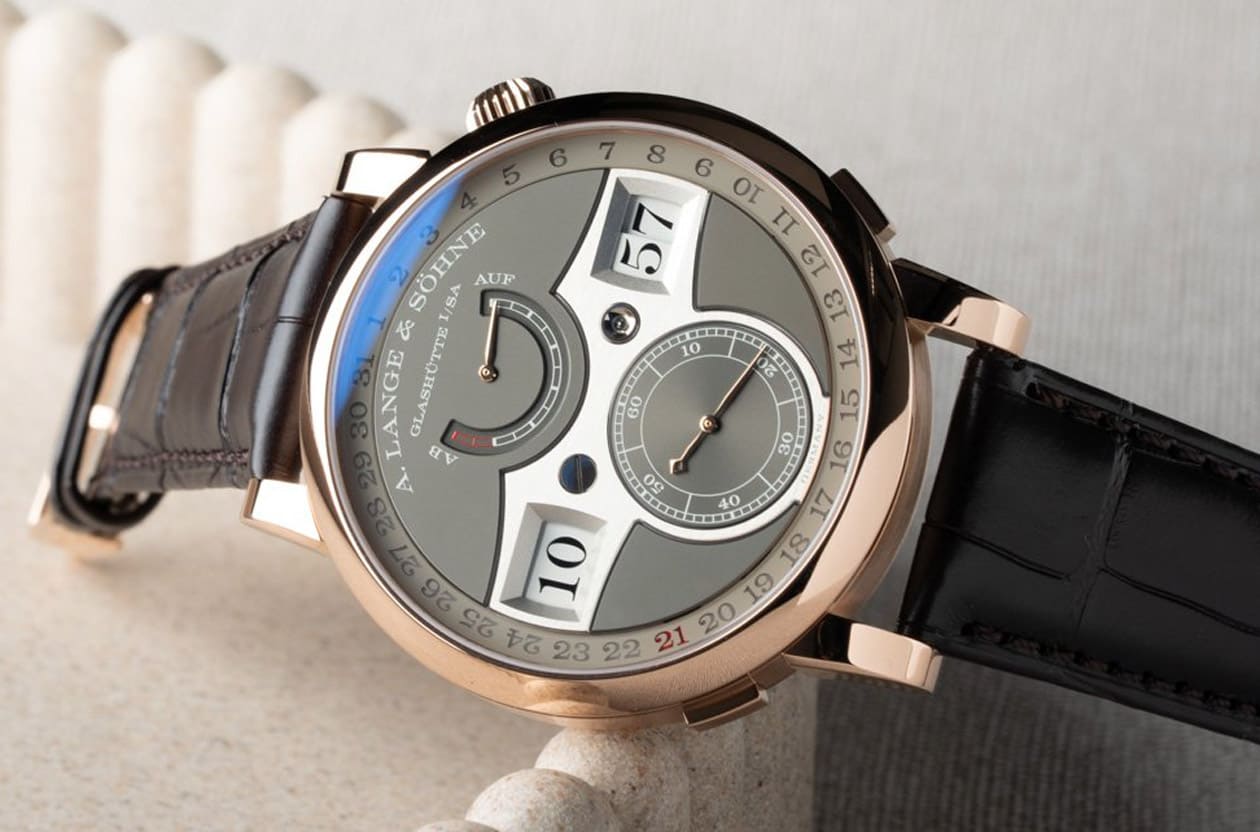 古典制表师打造的钢铁人装甲 解析朗格玫瑰金Zeitwerk Date恆定动力与跳字机制