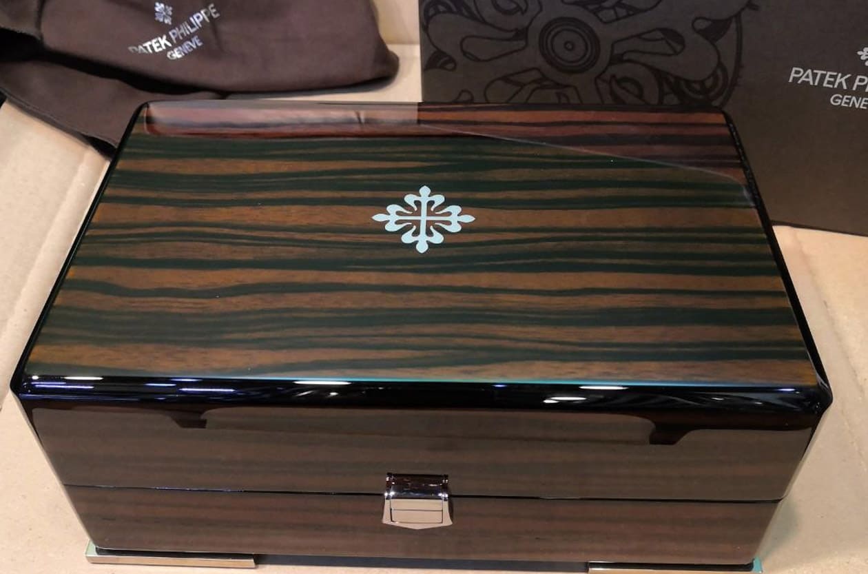 [討論]勞力士、歐米茄、百達翡麗等錶盒設計五花八門：高級手錶包裝是「工藝延伸」還是「過度包裝」？